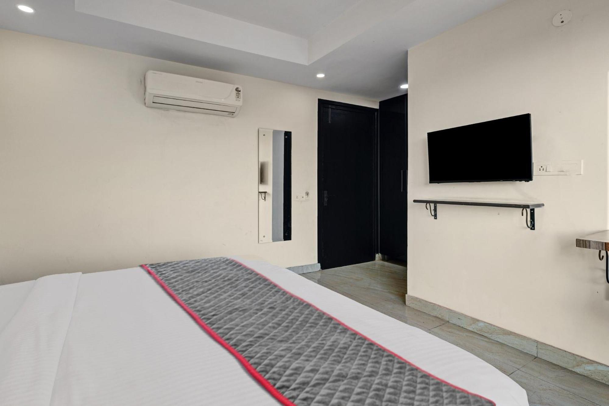 Super Townhouse Tipsyy Near Bestech Central Square Mall グルガウン エクステリア 写真